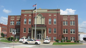 Elizabethtown court house building